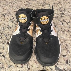 Nike Basketball Shoes-Like New